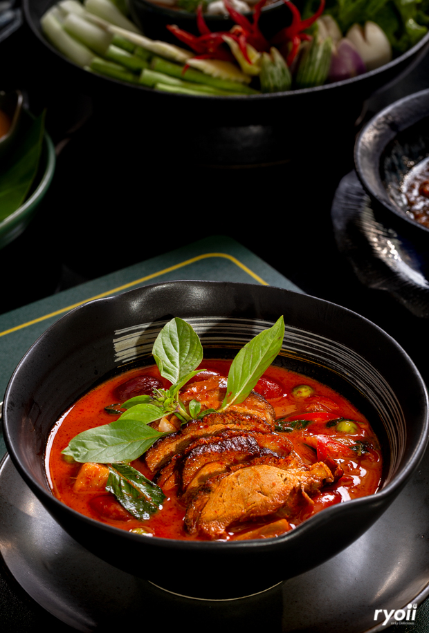 NARA Thai Cuisine, ธธดา TH•TH•DAH, Marie Guimar, อรุณ, Phuket Town Restaurant, บ้านรับรอง, ต้นเครื่อง, Ruen Noppagao - ร้านอาหารเรือนนพเก้า, บ้านไอซ์, กลางซอย, อ้อยหวาน, Simmer by Praha , Ther Dining & Bar, Na Bowon ณ บวร, คุณเอียดชาววัง & ANYA Cafe', Supanniga Eating Room, สาขาท่าเตียน
