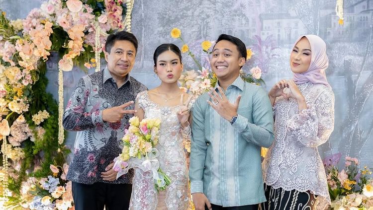 Adjani Putri Alya Rohali
