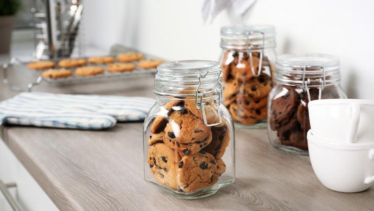 Ilustrasi cookies, 1. Resep kue kenari, 2. Resep drop lamington cookies, 3. Resep choco drop, 4. Resep cheese & chip cookies, 5. Resep almond green tea cookies