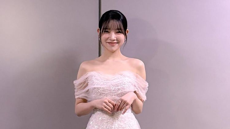 Artis Korea Kim Ah Young, Dimulai dari perjalanan ke China dan ditelepon mantan pacar, Fokus makanan sehat, Squat 50 kali, Berpikir positif