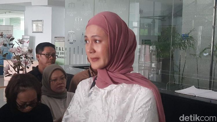 Paula Verhoeven di Komisi Yudisial