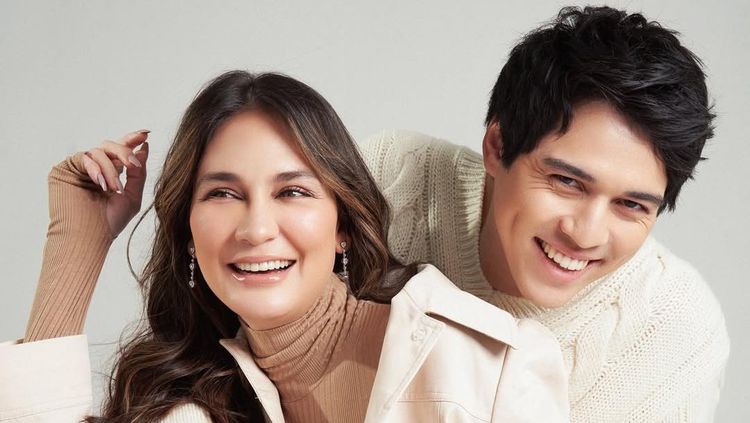 Luna Maya & Maxime Bouttier, 1. 7 Kata-kata Terbaik untuk Meningkatkan Kecerdasan Otak Anak Menurut Pakar, 2. Arti Nama Gendis dan 30 Rangkaian untuk Anak Perempuan, Cantik & Manis Maknanya, 3. 5 Fakta Maxime Bouttier Calon Suami Luna Maya, Blasteran Prancis dan Pernah Adu Akting dengan George Clooney, 4. 5 Potret Sabria Kono & Rio Febrian yang Pilih Menetap di Yogyakarta, Ungkap Alasannya, 5. 7 Potret Siraman Luna Maya Jelang Nikah, Tak Kuasa Tahan Tangis hingga Cium Kaki Ibunda