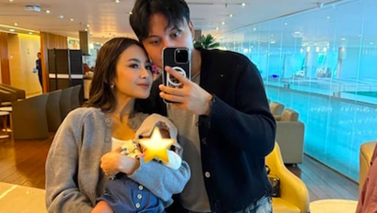 Mahalini Gendong Sang Putri Selina, 1. 5 Cara Melacak HP Anak dari Jarak Jauh dalam Keadaan Mati dan Nyala, 2. Janin di Kandungan Ternyata Miliki Kemampuan Bantu Sembuhkan Tubuh Bunda dari Beragam Penyakit, 3. Bikin Pangling! Intip Potret Mahalini Gendong Sang Putri yang Berusia 3 Bulan, 4. 5 Potret Kedekatan Jessica Mila Bersama Saudara Ipar, Terbaru Rayakan Ultah Mertua, 5. Aurelie Moeremans Cek Tubuh Pasca Kecelakaan Mobil 3 Bulan Lalu, Temukan Fakta Ini