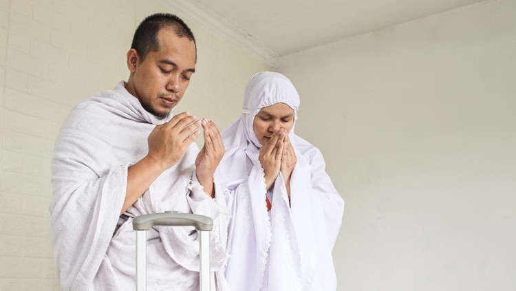 Ilustrasi Suami Istri Haji/ Umrah