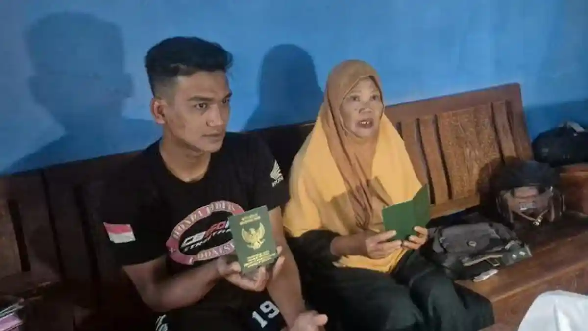 kisah Ahmad dan Sisri, pernikahan siri, Cinta Beda Usia di Ponorogo: Karyawan Nikahi Bosnya yang Terpaut 28 Tahun