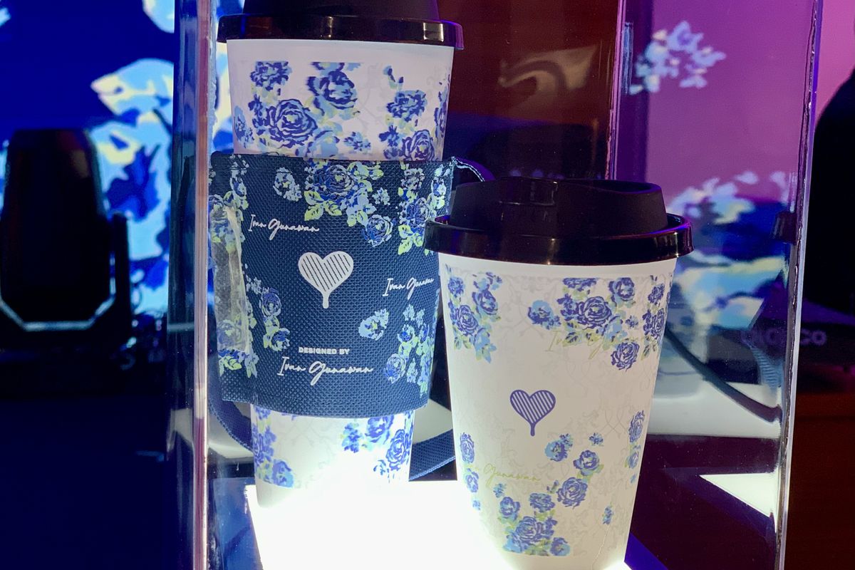 Kopi Kenangan X Ivan Gunawan, kolaborasi Kopi Kenangan X Ivan Gunawan, Menu Baru Kopi Kenangan, Gelasnya Didesain Khusus oleh Ivan Gunawan