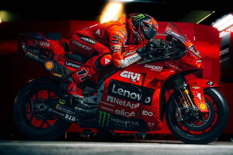 World Superbike, WorldSBK, MotoGP, Moto2, Ducati, Marc Marquez, Nicolo Bulega, ducati, motogp 2025, MotoGP Portugal 2025, Bulega Sebut WorldSBK Lebih Efektif buat Pebalap Masuk ke MotoGP