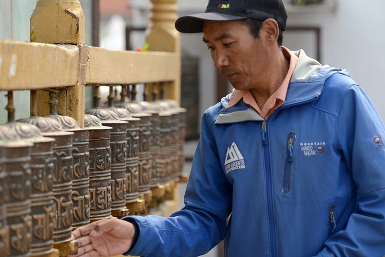 Gunung Everest, Nepal, pendakian Everest, Taklukkan Everest untuk ke-32 Kali, Kami Rita Sherpa Cetak Rekor Dunia