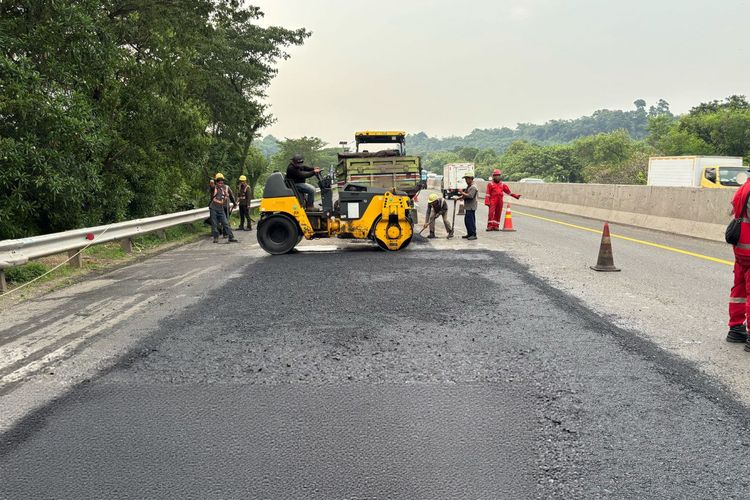 jalan tol, cuaca, ODOL, perbaikan, libur panjang, Kenaikan Yesus Kristus, Sambut Libur Panjang, Jasa Marga Perkuat Preservasi Jalan Tol 24 Jam