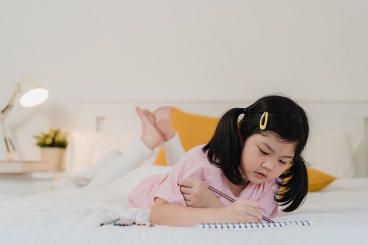 kamar tidur anak, beige mom, sad beige mom, warna kamar anak, Sad Beige Mom, warna cat kamar tidur anak, tren sad beige mom, tren beige mom, beige mom trend, warna kamar tidur anak, Kamar Tidur Anak Bernuansa Netral? Tambahkan Warna Cerah, Ini Manfaatnya Menurut Psikolog