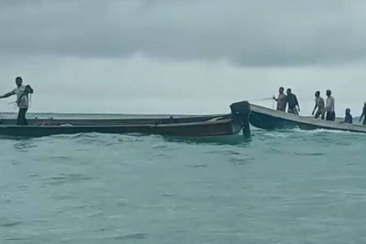 Maluku Tenggara, perahu terbalik, ugm berduka, mahasiswa KKN tenggelam, mahasiswa UGM tenggelam di maluku, UGM Berduka, 2 Mahasiswa Meninggal akibat Perahu Terbalik saat KKN di Maluku Tenggara