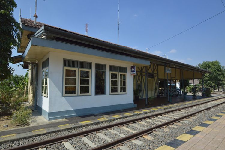 sejarah kereta api Indonesia, stasiun tertua di indonesia, Stasiun tertua, 3 Stasiun Tertua yang Masih Beroperasi, Saksi Bisu Awal Perjalanan Kereta di Indonesia