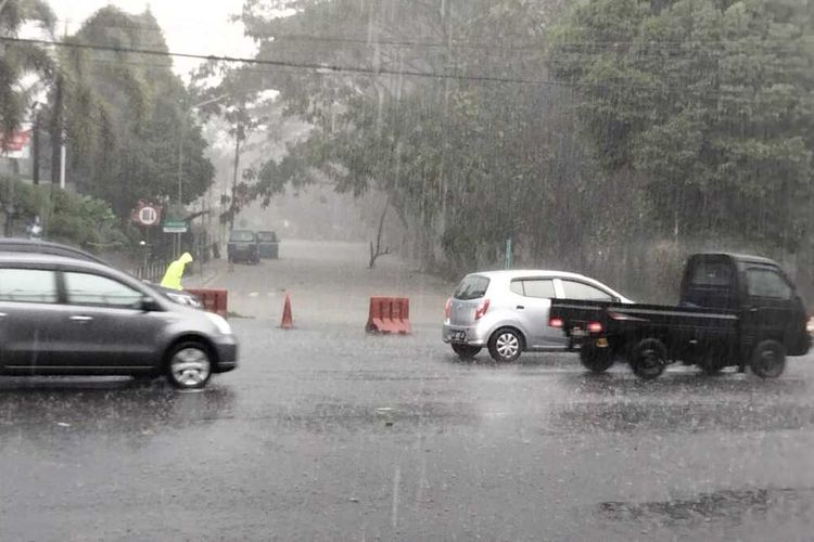 aquaplaning, mobil, Begini Tanda Mobil Mau 