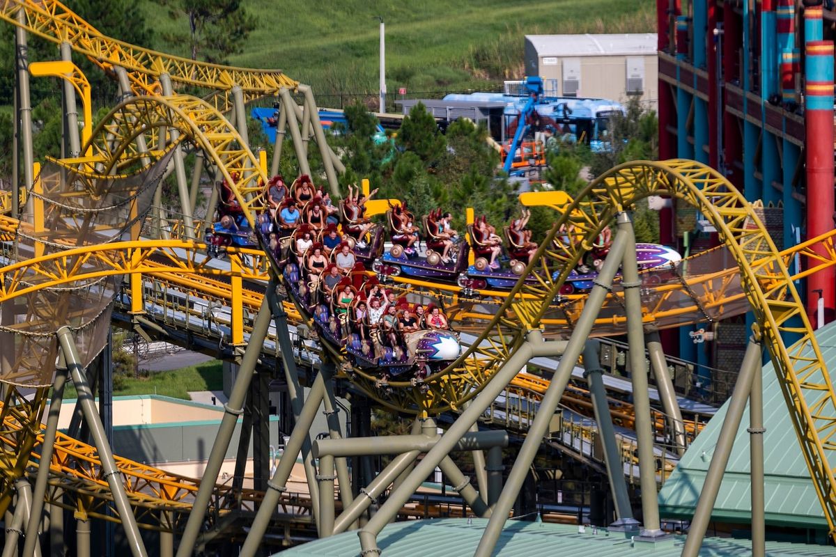Universal Orlando, universal orlando resort, roller coaster di universal orlando, roller coaster stardust racer, roller coaster universal orlando, Turis Meninggal usai Naik Roller Coaster di Universal Orlando Resort, AS