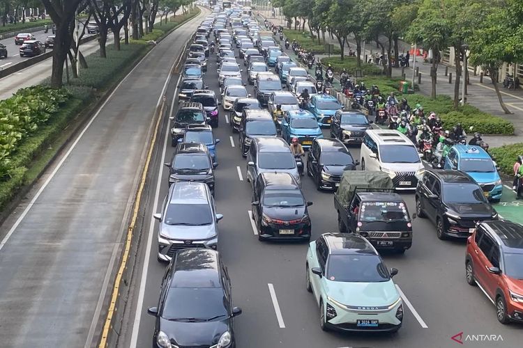 lalu lintas, arus lalu lintas, Ada FIFA Matchday Indonesia vs Oman, Hindari Kawasan GBK Sore Ini