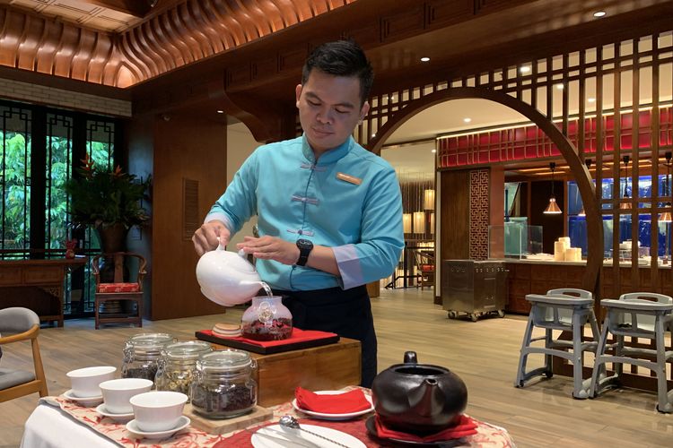 Jade River Chinese Restaurant, tradisi minum teh di China, cara meracik teh, tradisi minum teh di china, jade river pullman ciawi, cara meracik teh ala orang china, jade river chinese restaurant, Begini Cara Seduh Teh ala Orang China, Racikan Pertama Dibuang