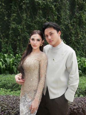 Ranggaz dan Angie, Enzy Storia, Gaya 9 Seleb Hadiri Pernikahan Ranggaz dan Angie di Jakarta, BCL Elegan dengan Kerah Cheongsam, 1. Bunga Citra Lestari (BCL), 2. Enzy Storia, 3. Mahalini dan Rizky Febian, 4. Alika Islamadina, 5. Omar Daniel, 6. Aaliyah Massaid, 7. Deva Mahenra, 8. Mikha Tambayong, 9. Alyssa Daguise dan Al Ghazali