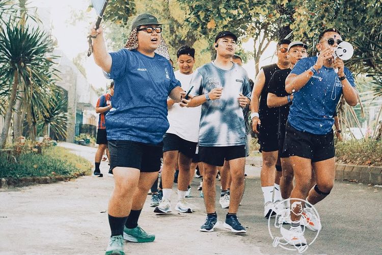 Gendut Berlari, movement Gendut Berlari, Berawal dari Hujatan, Topik Sudirman Inisiasi Movement Gendut Berlari