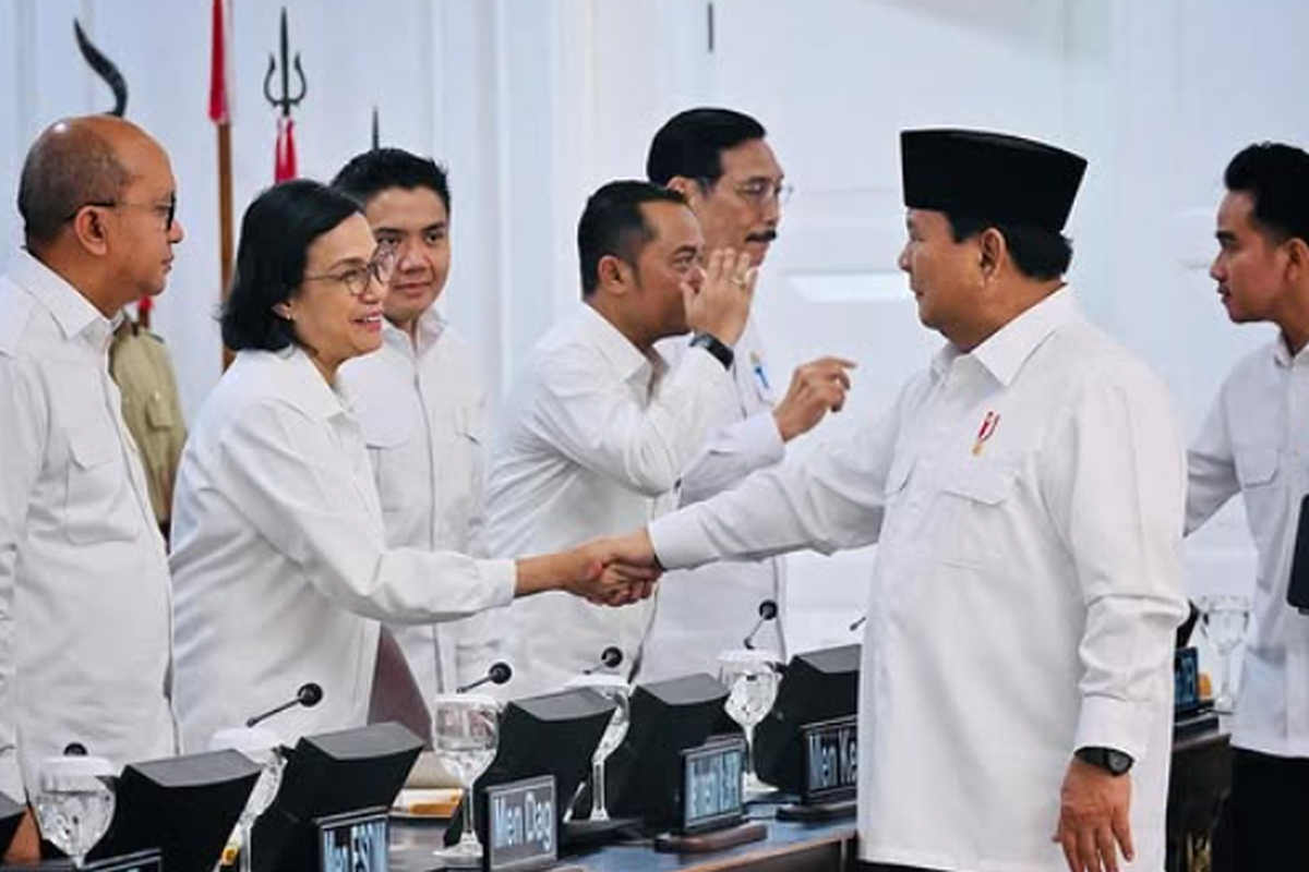 Sri Mulyani, Purbaya Yudhi Sadewa, reshuffle kabinet prabowo, sri mulyani dicopot, menteri keuangan baru, Sri Mulyani era 3 presiden, Sri Mulyani berhenti jadi menkeu, sejarah reshuffle kabinet 2025, masa depan ekonomi indonesia, Reshuffle Kabinet Prabowo: Sri Mulyani Dicopot dari Kursi Menteri Keuangan, Akhiri Era 3 Presiden, Sri Mulyani, Menkeu andalan tiga presiden, Jejak prestasi Sri Mulyani di Kementerian Keuangan, Reshuffle kabinet Prabowo dan masa depan ekonomi, Riwayat pendidikan dan kiprah global