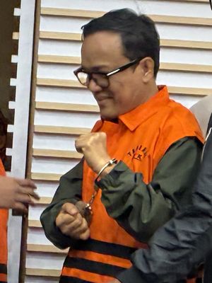Immanuel Ebenezer, Immanuel Ebenezer ditangkap KPK, ott wamenaker, wamenaker ditangkap kpk, wamenaker ott kpk, immanuel ebenezer partai apa, Jadi Tersangka KPK, Ini Profil dan Harta Kekayaan Immanuel Ebenezer, Profil singkat Immanuel Ebenezer, Perjalanan politik Immanuel Ebenezer, Immanuel Ebenezer ditunjuk jadi wamenaker dan komisaris BUMN, Total kekayaan Immanuel Ebenezer capai Rp 17,62 miliar, Immanuel Ebenezer terjerat kasus korupsi