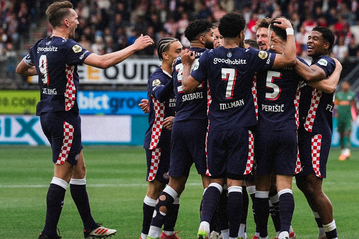 PSV Eindhoven, Eredivisie, Ajax Amsterdam, Liga Belanda, PSV Eindhoven Juara Liga Belanda Usai Kejar dan Salip Sang Rival Ajax