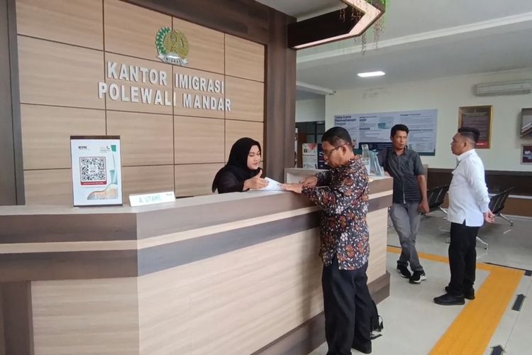 libur Lebaran 2025, libur lebaran 2025, kantor imigrasi buka jam berapa, jumlah pemohon paspor usai lebaran, jumlah pemohon visa dan izin tinggal 2025, pelayanan imigrasi 2025, kantor imigrasi indonesia, Kantor Imigrasi Buka Usai Libur Lebaran, Layani 9.857 Paspor