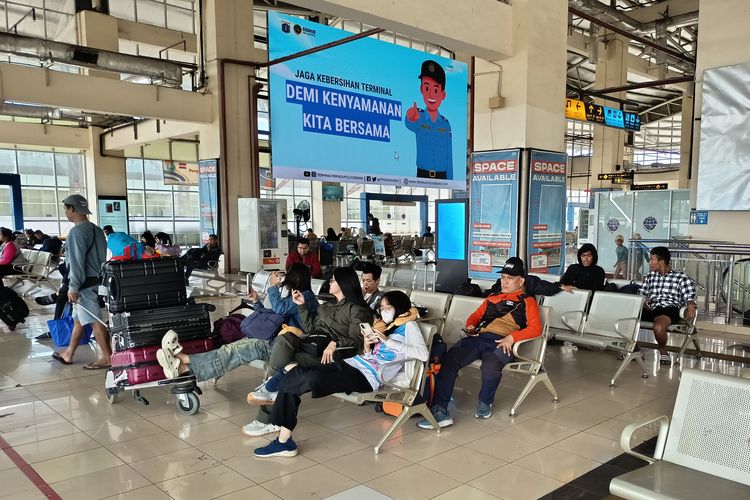 angkutan umum, Mudik Lebaran 2026, Penumpang Angkutan Darat Tembus 1,5 Juta Orang