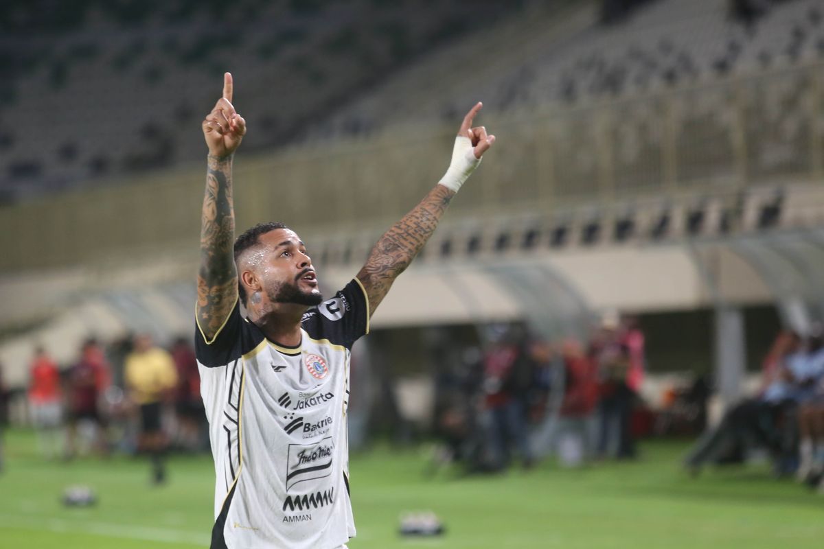 Super League, PSIM, Persija, PSIM Yogyakarta, Pulga Vidal, Persija Jakarta, Allano Brendon, Hasil HT PSIM Vs Persija 1-1, Maxwell Souza Gagal Cetak Gol Penalti