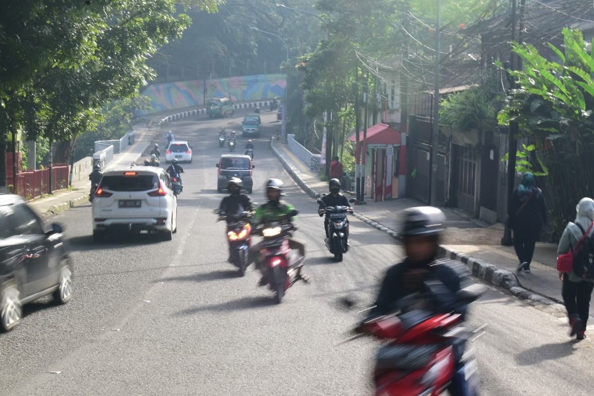 tips berkendara, mengendarai motor, etika berkendara, naik motor, Begini Etika yang Benar Pengendara Motor Saat Masuk Jalan Utama