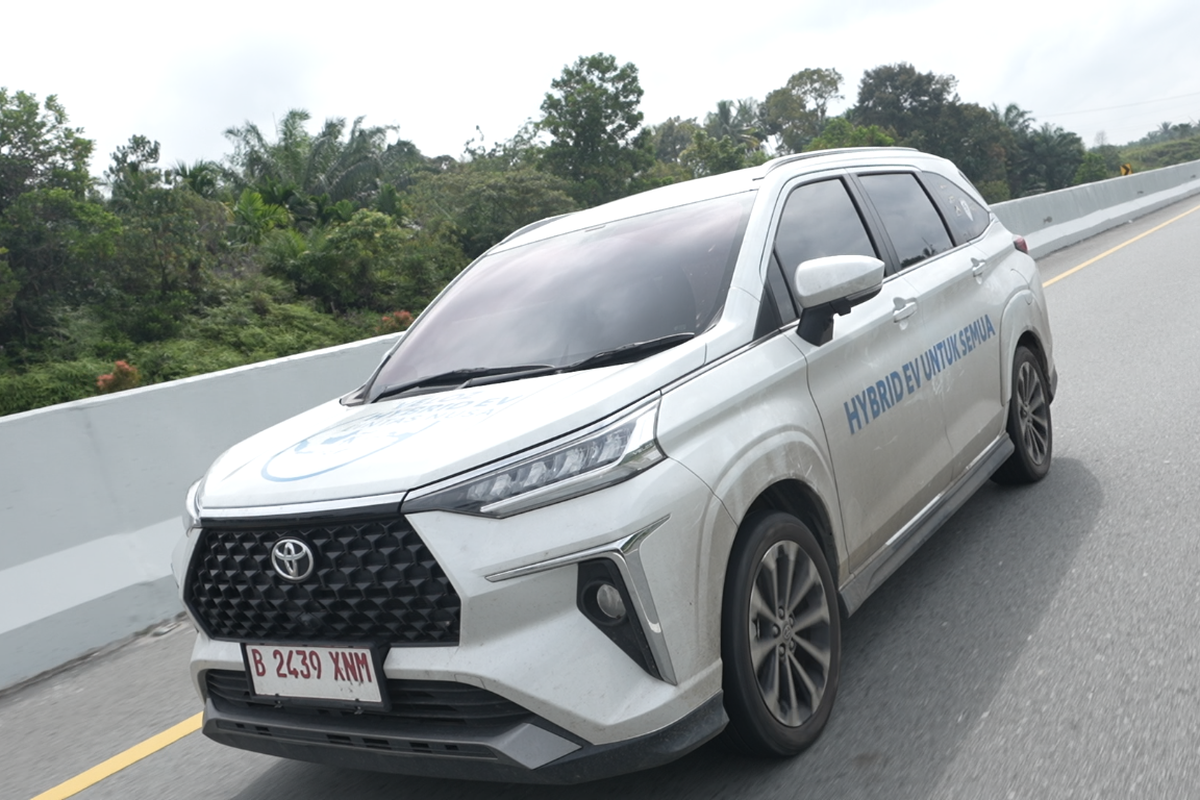 penjualan, Toyota, Veloz, Veloz Hybrid, mobil, Penjualan Toyota Veloz Hybrid Menumpuk, Varian Bawah Jadi Favorit