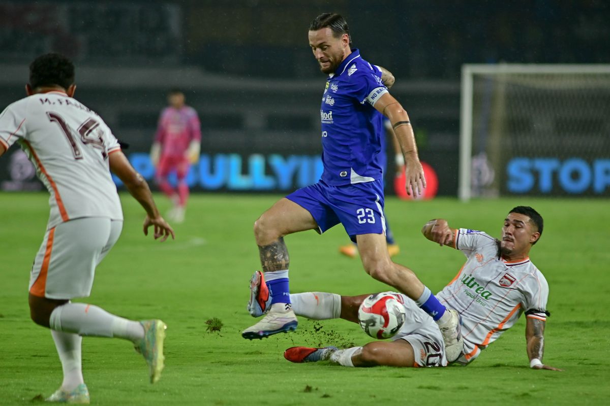Persib vs Borneo FC, Ramon Tanque, Bojan Hodak, Fitrah Maulana, Persib Bandung, Persib Vs Borneo FC, Borneo FC Samarinda, Super League 2025-2026, Hasil Persib Vs Borneo FC 3-1, Satu Hal Membuat Bojan Hodak Terkejut