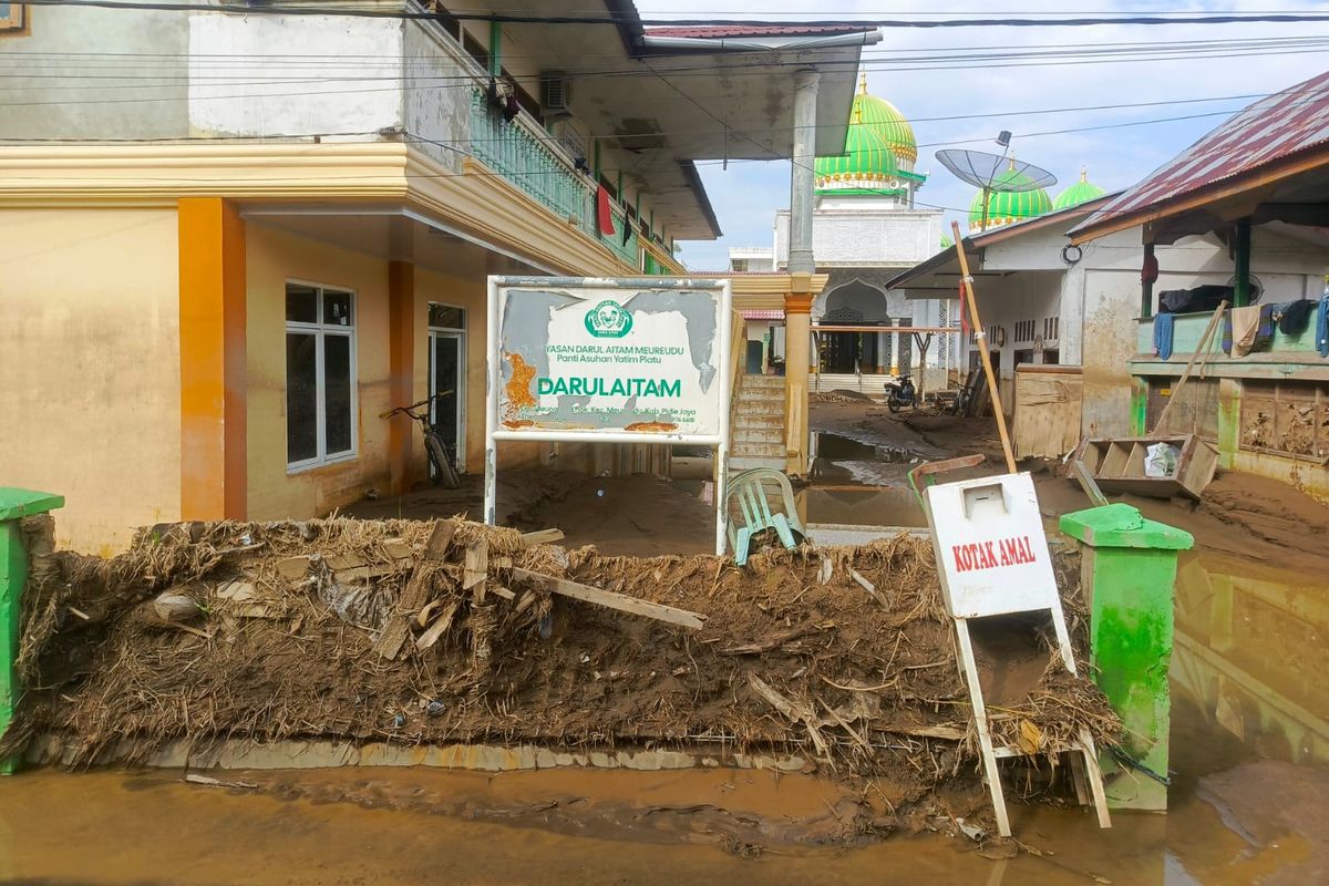 Pidie Jaya, Pidie, Hidup Tanpa Listrik dan Air Bersih Pascabanjir, Warga Pidie Jaya Tetap Jaga Adat Memuliakan Tamu
