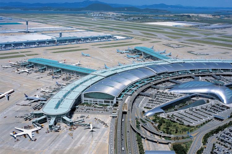 pesawat airasia malaysia, pesawat airasia salah mendarat, pesawat airasia salah mendarat di korea selatan, alasan pesawat airasia salah mendarat di korea selatan, penyebab pesawat airasia salah mendarat di korea selatan, Pesawat AirAsia dari Kuala Lumpur Salah Mendarat di Bandara Korea