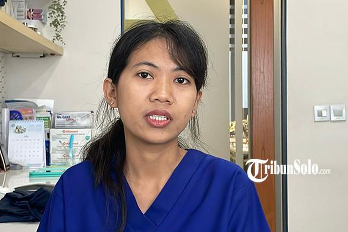 Disnakertrans, tita delima, Tita Delima digugat tempat kerja, Tita delima digugat Rp 120 juta, Tita delima digugat klinik gigi, Tita Delima Digugat Rp 120 Juta, Disperinaker: Miskomunikasi, Perusahaan Awam Aturan, Klarifikasi Perusahaan soal Gugatan ke Tita Delima, Pengakuan Masih Awam Aturan Ketenagakerjaan, Kasus Tidak Dilanjutkan ke Hubungan Industrial, Kronologi Gugatan ke Tita Delima, Tita Delima Bukan Kasus Pertama