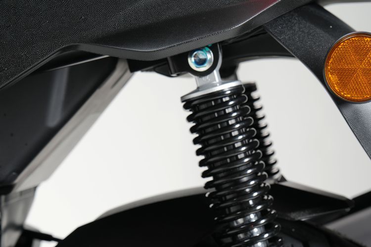 pengereman, QJMotor, skutik, Skutik, Pengereman, Viento AX180 CBS Meluncur, Jadi Opsi Terjangkau