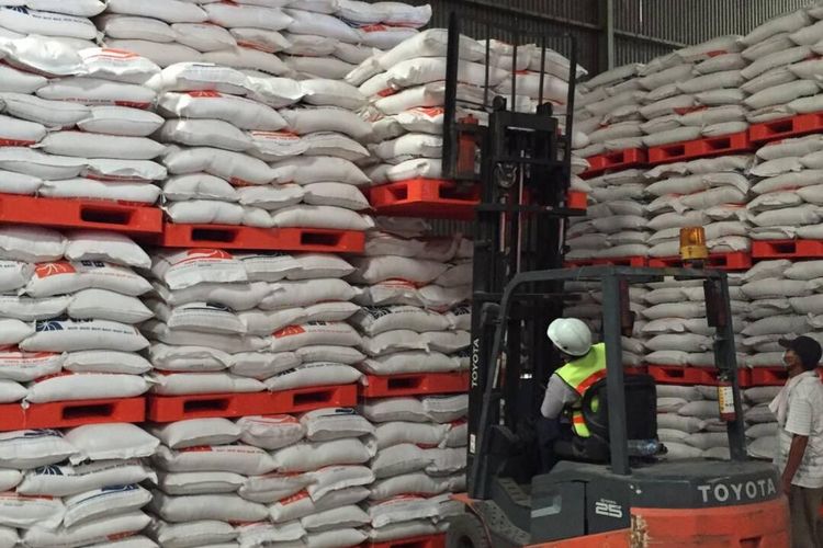 beras oplosan, harga gabah kering panen hari ini, beras oplosan adalah, het beras medium 2025, kenapa ada beras oplosan, Rendahnya HET Beras Diduga Jadi Pemicu Munculnya Beras Oplosan