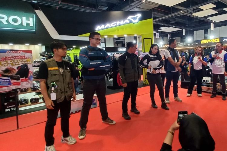 helm, apparel, IMHAX, IMHAX 2025, pameran otomotif, Helm, Indonesia Motorcycle Helmets Apparel Accessories Exhibition (IMHAX), Pameran Helm dan Apparel Ini Catatkan Total Transaksi Miliaran Rupiah