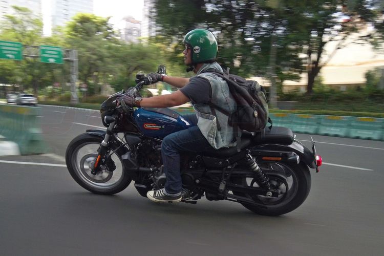 Harley-Davidson Nightster Special, mode berkendara, mesin Revolution Max 975T, performanya mumpuni, Berkendara dengan Harley-Davidson Nightster Special di Jakarta