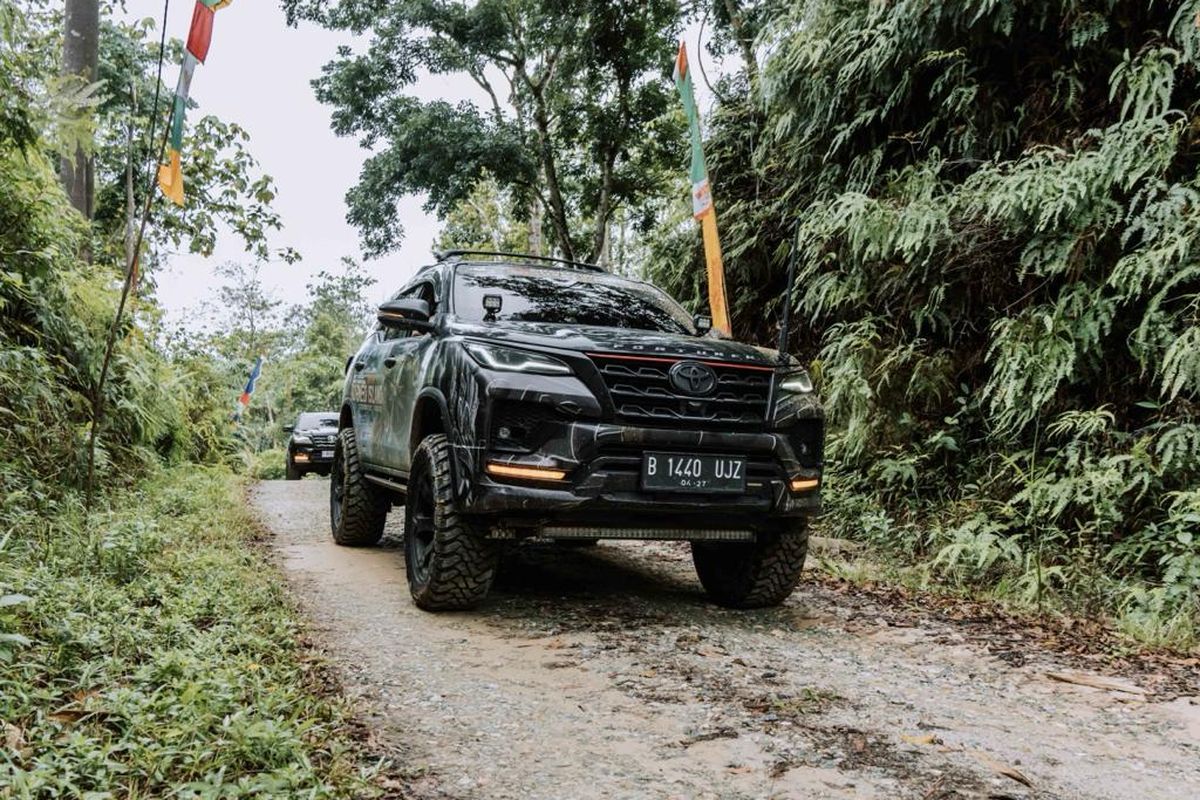 Jaecoo J5 EV, Geely EX2, Fortuner, SPBU, Pertalite, Pertamina, Pertamax, Diskon Motor Listrik Honda, Mobil Listrik Rp 200 Jutaan, BBM Fortuner Mahal, Jaecoo J5 EV vs Geely EX2
