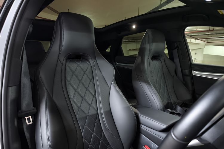 desain sleek, relevan, Ulasan Lengkap BYD Sealion 7: Mobil Listrik yang Relevan