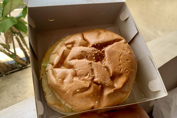 Aldis burger cempaka putih, Aldi Taher Kebanjiran Pesanan, Aldi's Burger Ludes hingga 600 Burger Sehari