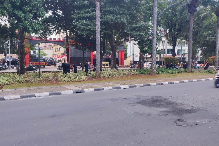 jakarta pusat, Mako Brimob, Kwitang, Kwitang di mana, mako brimob kwitang, mako brimob kwitang hari ini, Cerita Penjual Gorengan Tetap Berjualan di Depan Mako Brimob Meski Terpapar Gas Air Mata