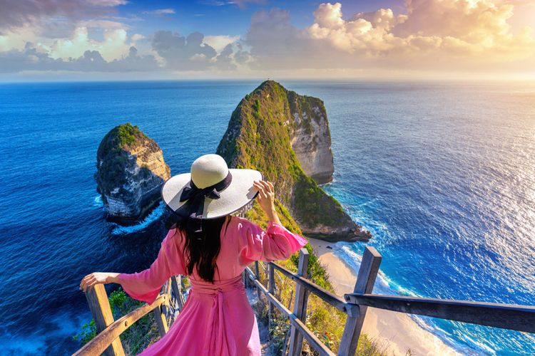 Bali, nusa penida, pantai kelingking, proyek pembangunan lift kaca di pantai kelingking, Pembangunan Lift Kaca di Pantai Kelingking, Ternyata Mulai Agustus 2023