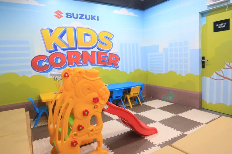 Suzuki, IIMS 2026, pameran, Keseruan Booth Suzuki di IIMS 2026, Pajang 16 Mobil dan Ada Simulator