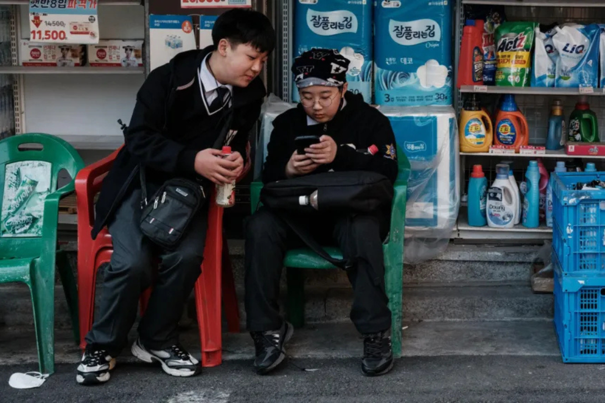 Smartphone, Korea Selatan, undang undang, larangan penggunaan smartphone, Korea Selatan Resmi Larang Smartphone di Ruang Kelas Sekolah