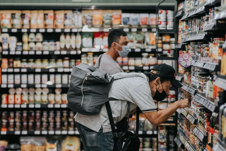 Jangan Asal Borong Makanan Instan untuk Sahur dan Buka Puasa