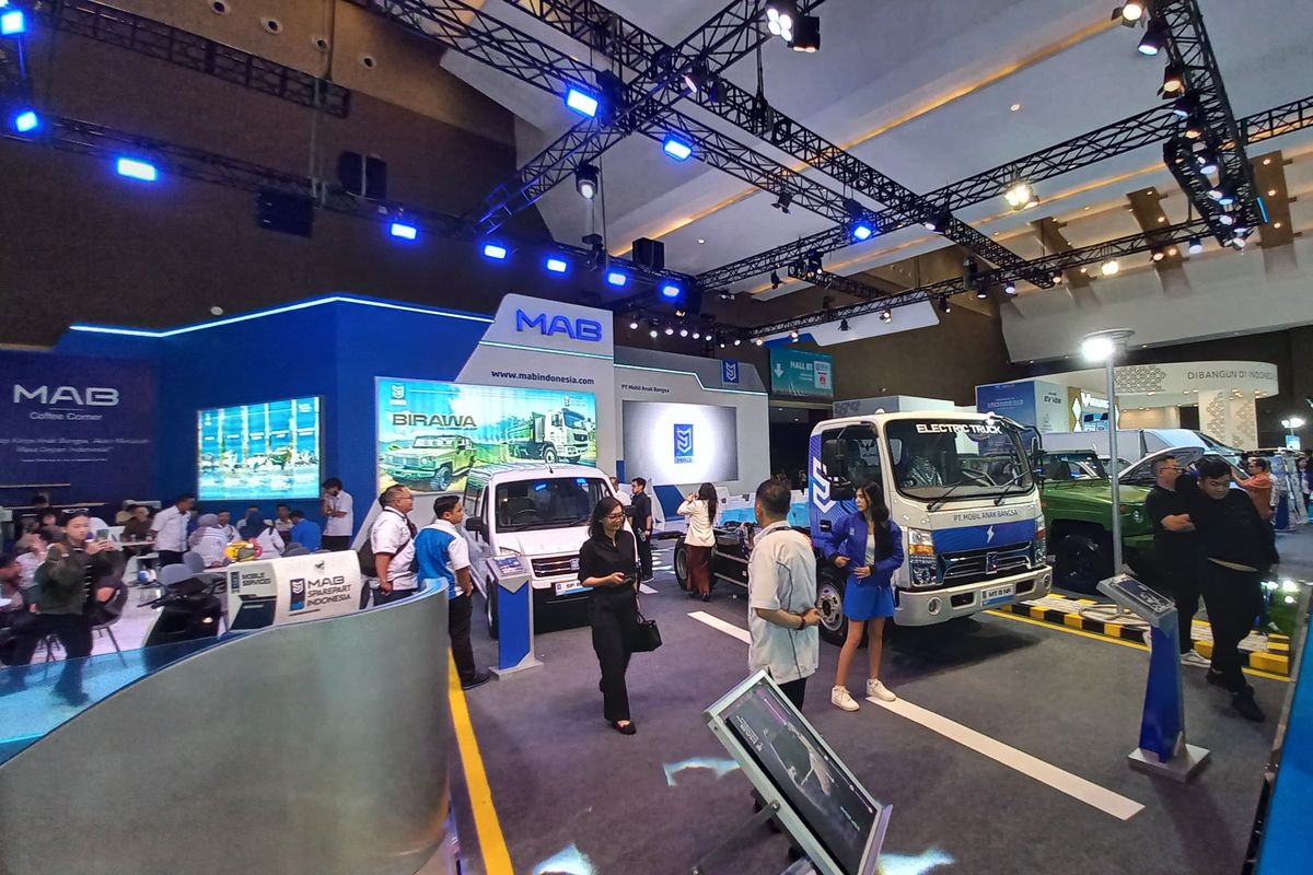 Mobil Anak Bangsa, kendaraan listrik, Periklindo Electric Vehicle Show, PEVS, motor listrik, PEVS 2025, Motor listrik, mobil listrik, kendaraan Listrik, Kendaraan Listrik, bus listrik, Truk listrik, Mobil anak bangsa, MAB Rilis Motor Listrik dan Umumkan Kerjasama Penting di PEVS 2025