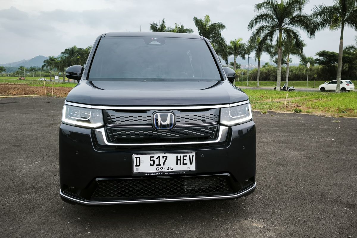 Honda Prospect Motor, Honda Step WGN, honda step wgn hybrid, step wgn hev, Menjajal Honda Step WGN e:HEV: Nyaman untuk Pria, Ramah buat Perempuan