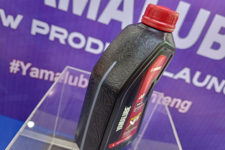 oli palsu, Yamaha, Yamalube, yamaha, membedakan botol oli asli dan palsu, Cara Yamaha Menjaga Oli Yamalube dari Pemalsuan