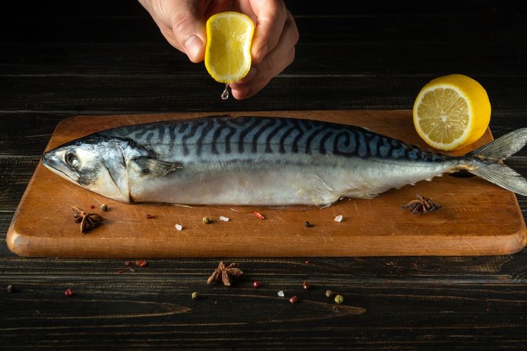 ikan, cara membersihkan ikan, cara membersihkan ikan agar tidak amis, 3 Cara Bersihkan Ikan agar Tak Amis Tanpa Lemon